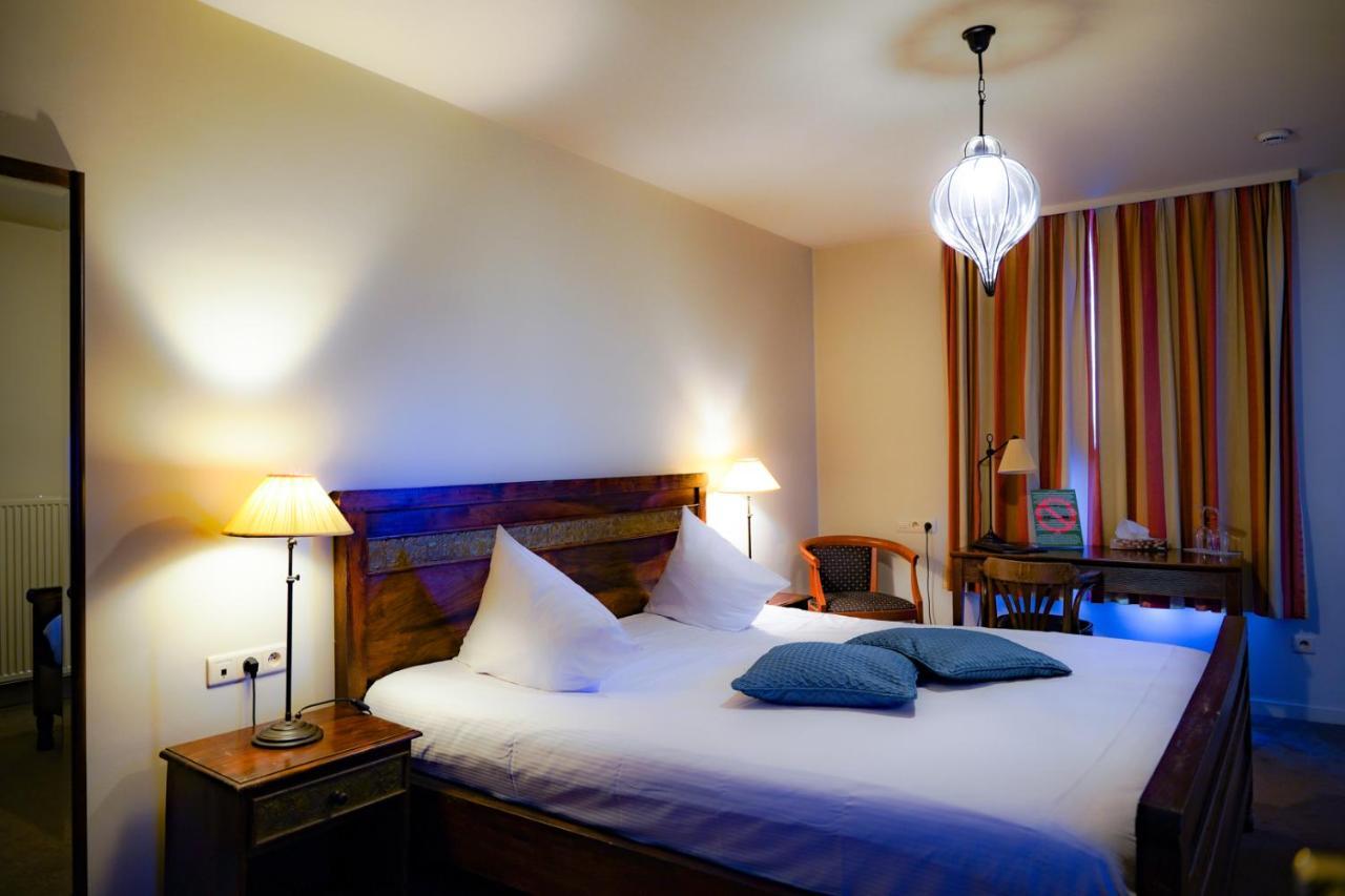 Oranje Hotel 3*